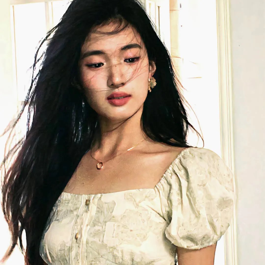鲜花盛开的村庄